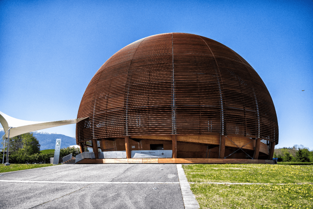 The Globe of Science and Innovation is CERN’s exhibition center. It was given to CERN in 2004 as a gift from the Swiss Confederation to mark 50 years since the Organization’s foundation.